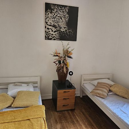 Maison D'Hote La Courneuve Esterno foto